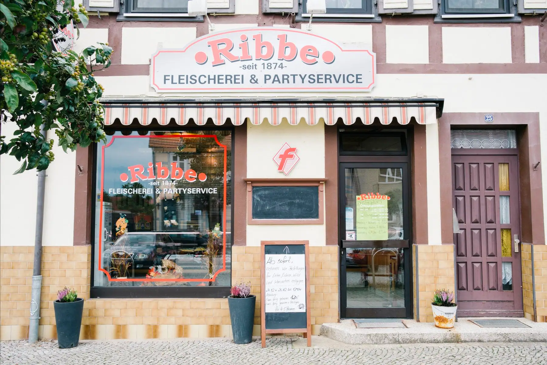 WT_Fleischerei Ribbe_Ladenfront